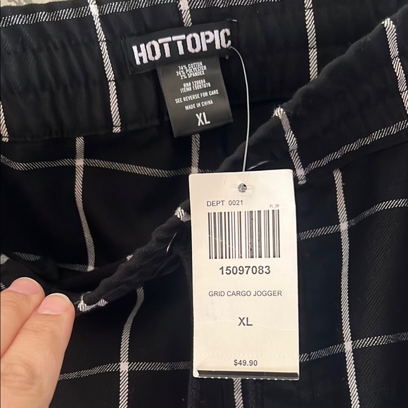 Hot Topic Cargo Joggers - Picture 4 of 4